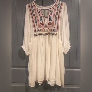 Umgee ladies dress size large with embroidery NWT